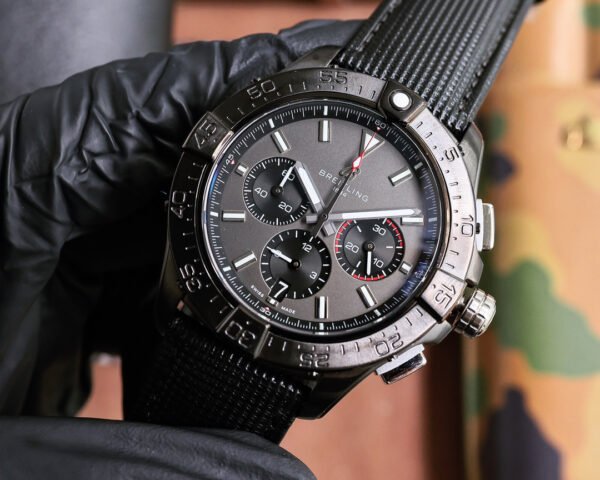 best replica luxury Breitling watches Men's high quality imitation Avenger 1044701321 - Image 3
