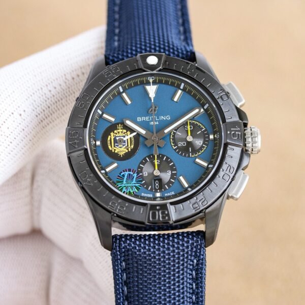 best replica luxury Breitling watches Men's high quality imitation Avenger 1058472717 - Image 5