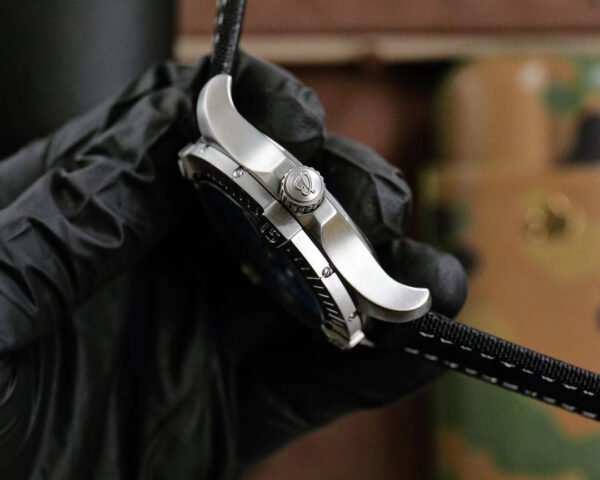 best replica luxury Breitling watches Men's high quality imitation Avenger 1044701536 - Image 5