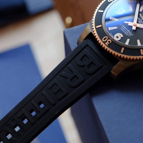 best replica luxury Breitling watches Men's high quality imitation Superocean 1070431169 - Image 5