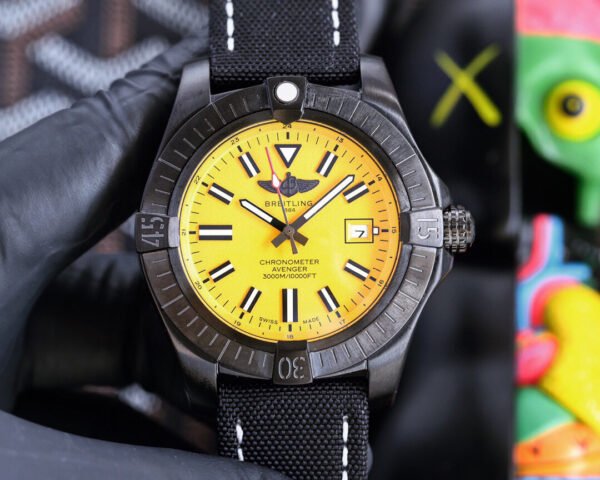 best replica luxury Breitling watches Men's high quality imitation Avenger 1044701517 - Image 7
