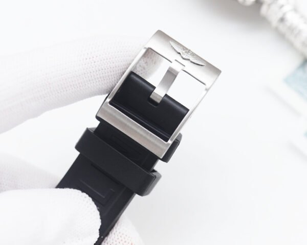 best replica luxury Breitling watches Men's high quality imitation Avenger 1044701654 - Image 9